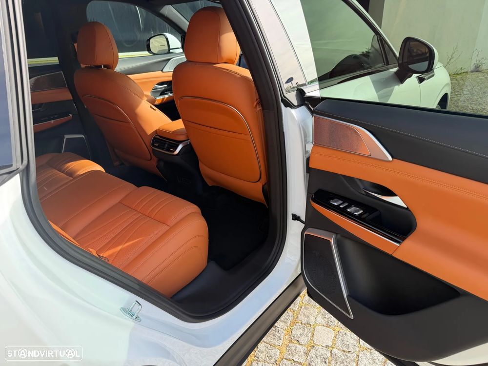 Xpeng G9 98 kWh AWD Performance - 14