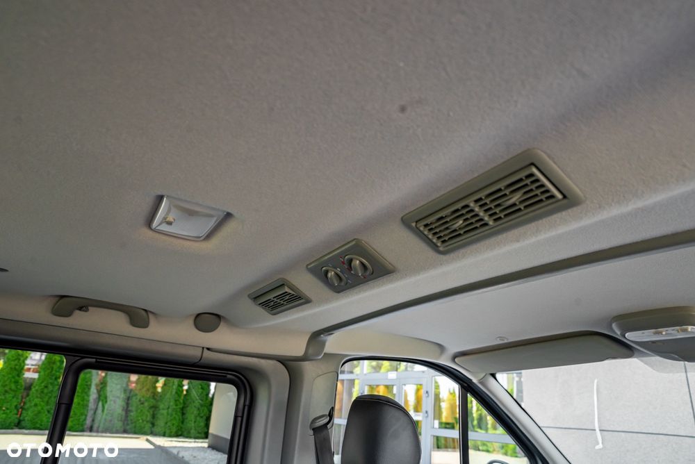 Renault Trafic FAP Grand Passenger Black Edition - 36