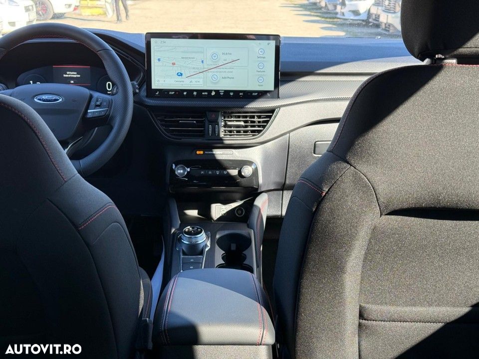 Ford Kuga 1.5 EcoBoost A8 FWD ST-Line - 11