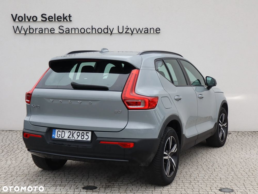 Volvo XC 40 B3 Plus Dark - 7