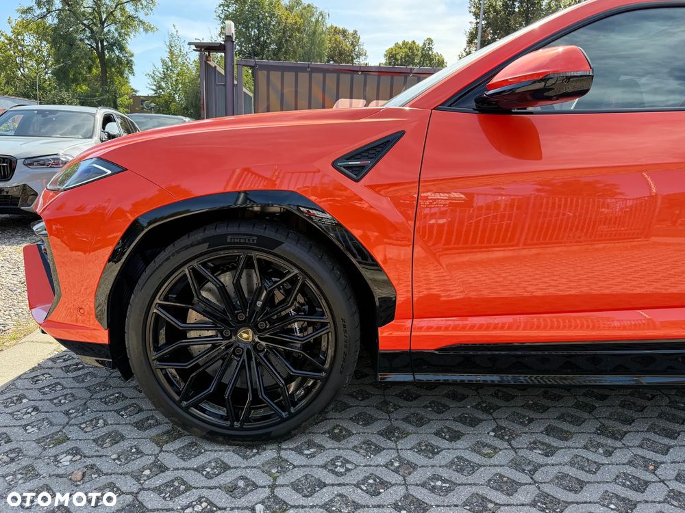 Lamborghini Urus - 11