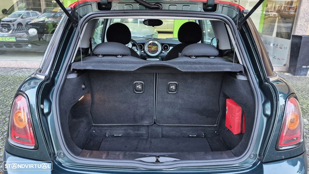 MINI 3 Portas Cooper D - 15