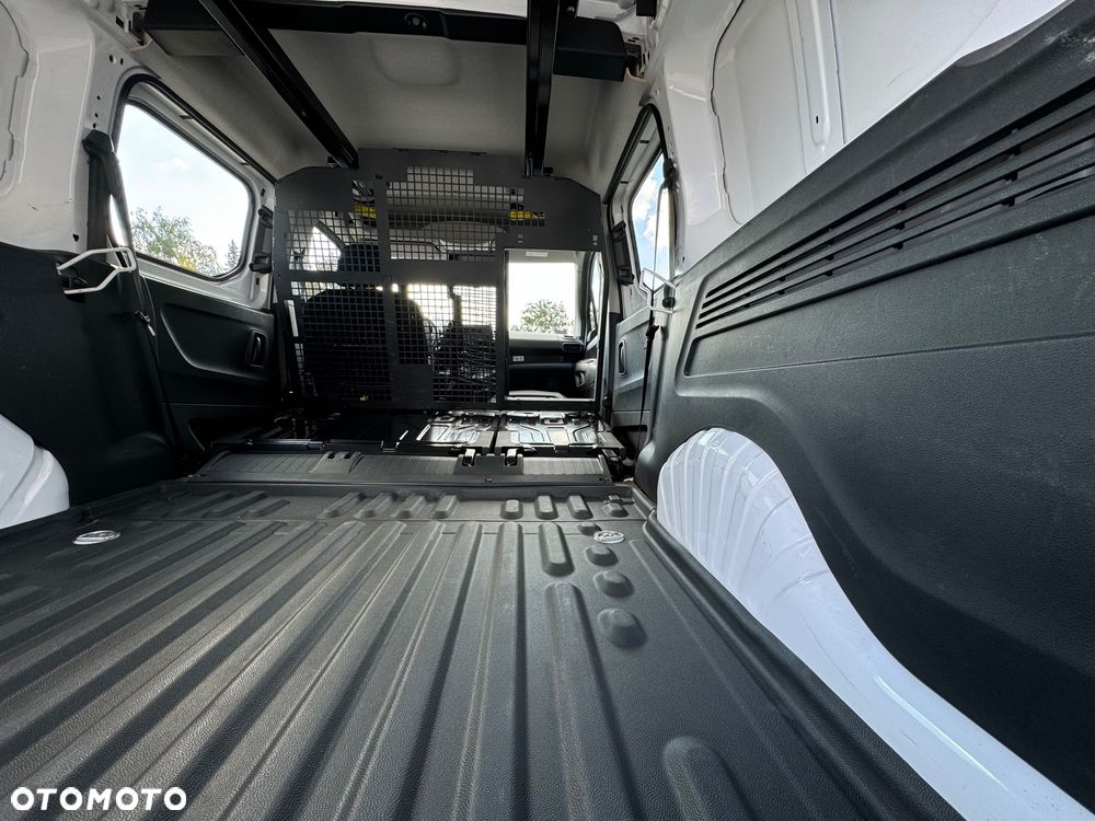 Toyota Proace City 1.5 D-4D Long 2,3t Active (bryg.) - 13