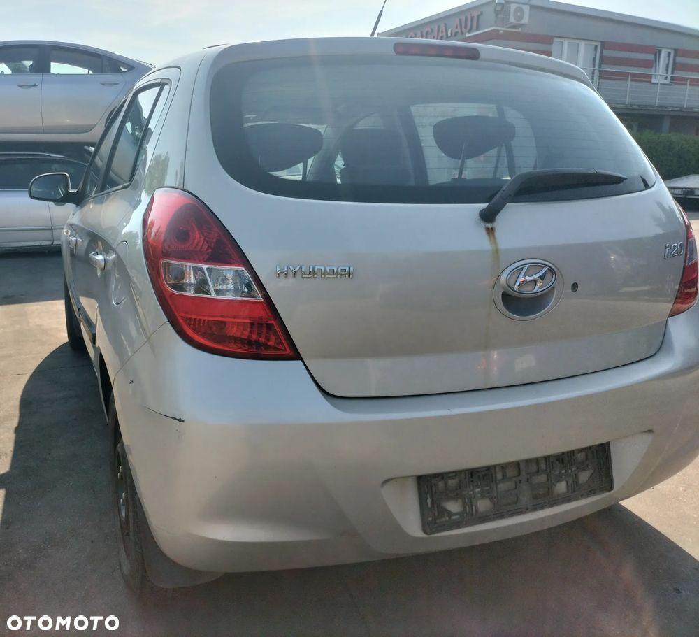 ZDERZAK TYŁ TYLNY 5D HYUNDAI i20 I 1.2 78KM 08-12 KOD WK - 2