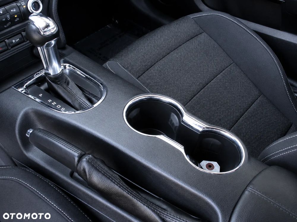 Ford Mustang 3.7 V6 Premium - 12
