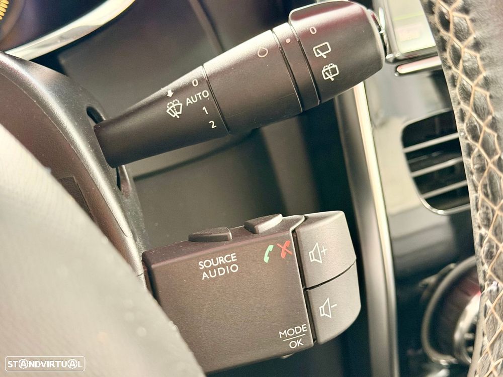 Renault Clio 1.2 TCe Initiale Paris EDC - 18