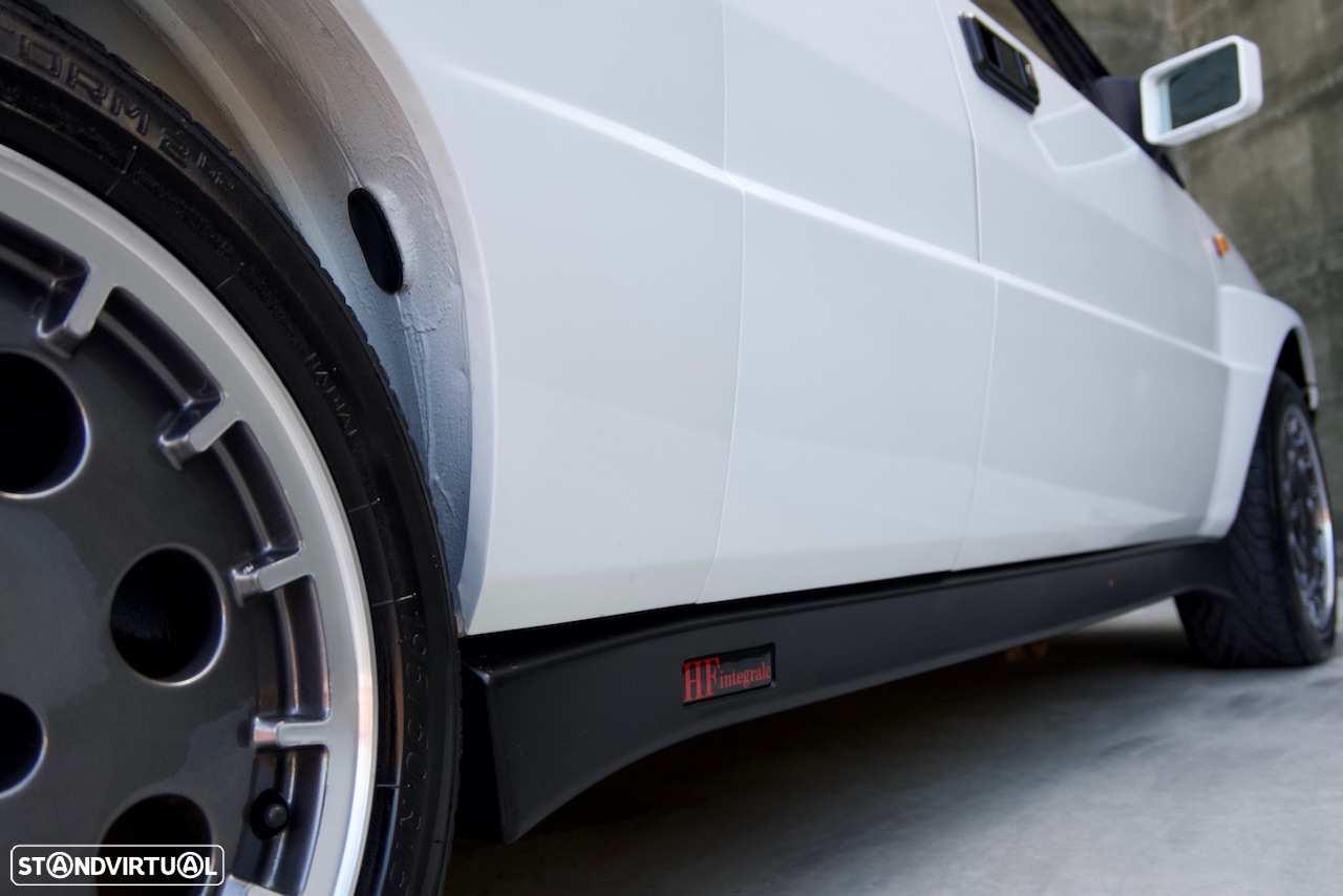 Lancia Delta 2.0 HF Integrale - 8