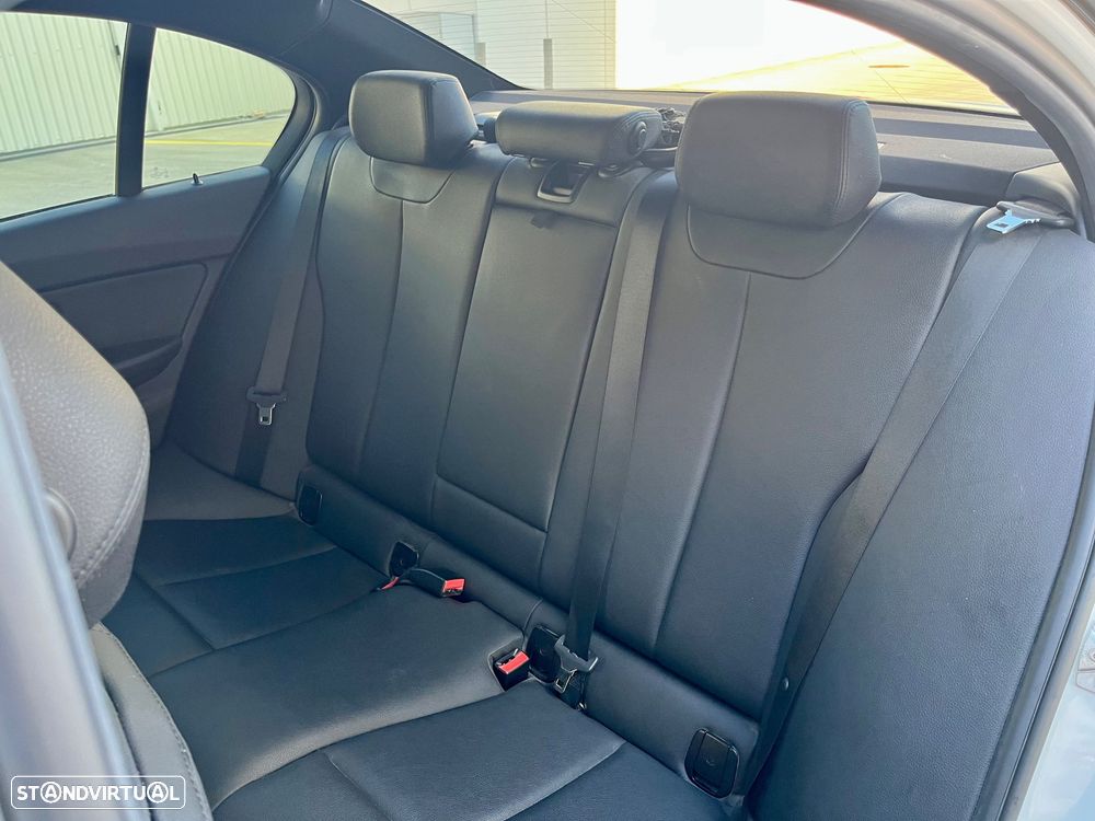 BMW 316 d Line Sport - 41