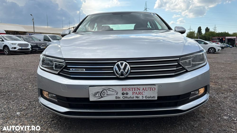 Volkswagen Passat - 33
