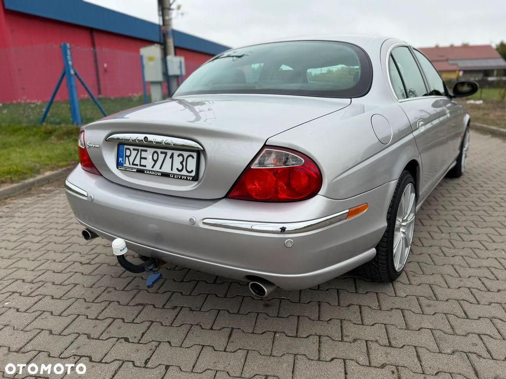 Jaguar S-Type - 7