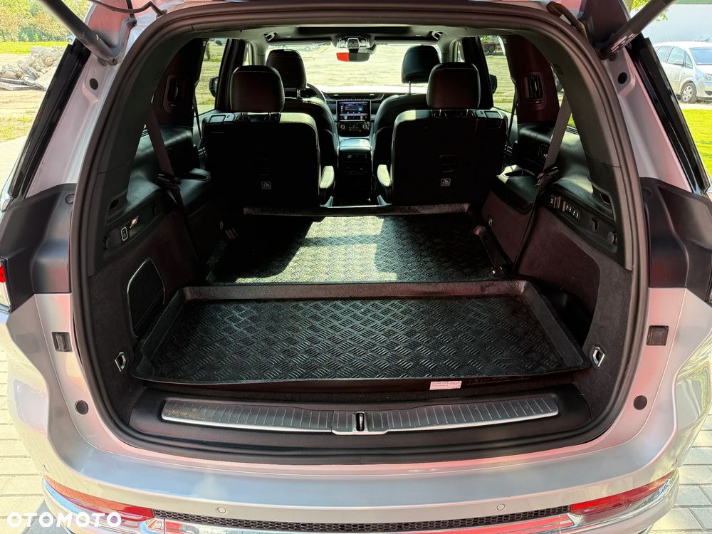 Jeep Grand Cherokee - 17