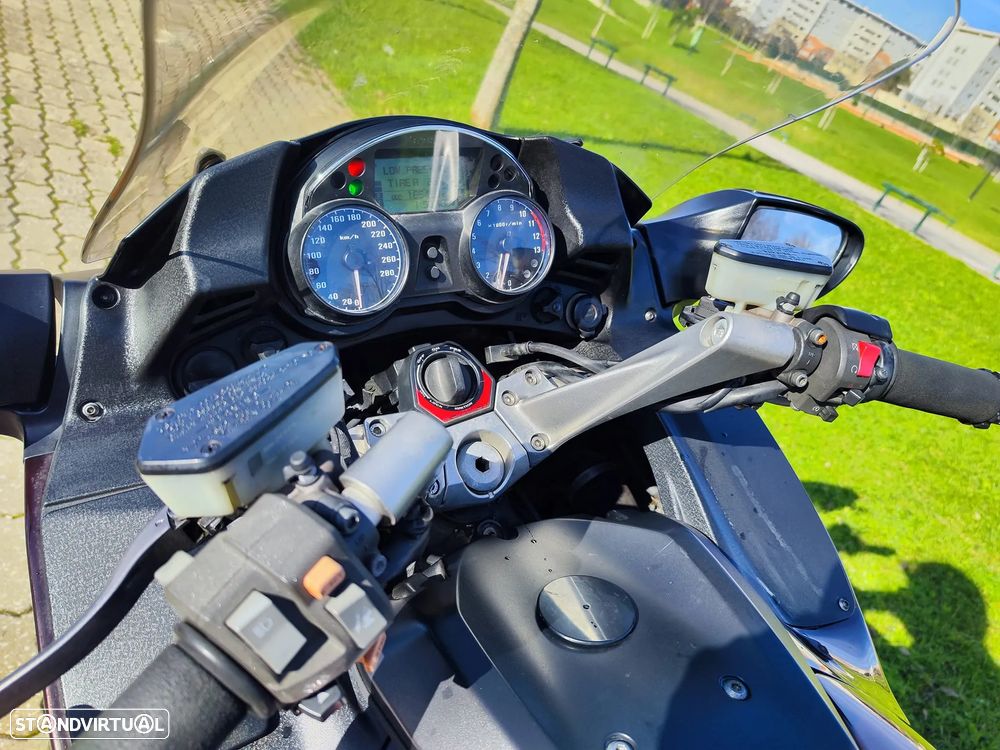 Kawasaki GTR 1400 abs - 5