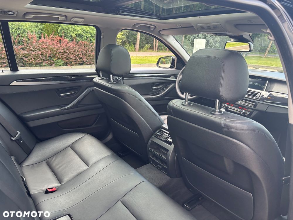 BMW Seria 5 520d Luxury Line - 24