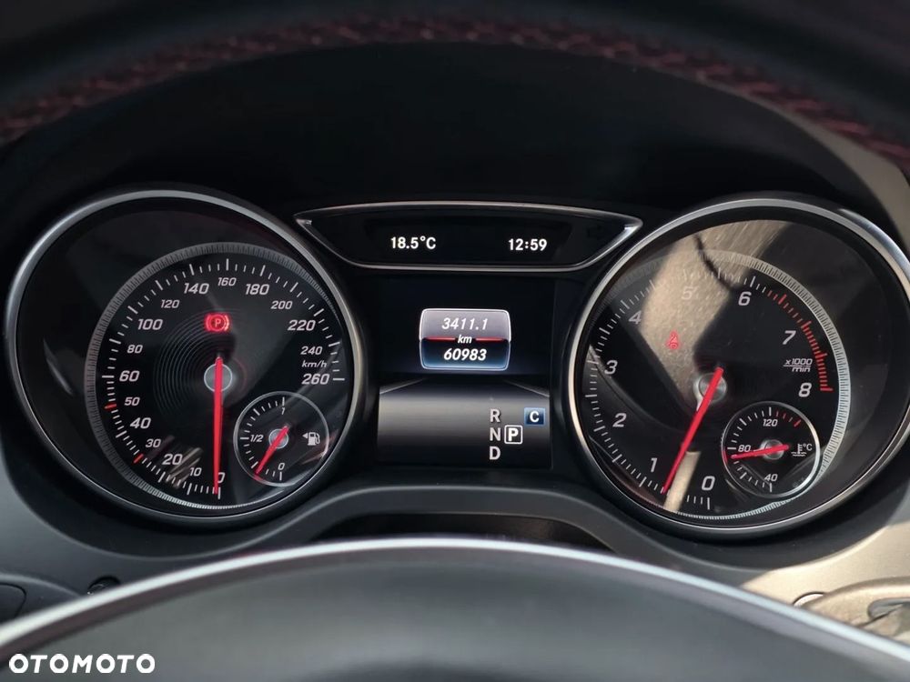 Mercedes-Benz CLA - 10