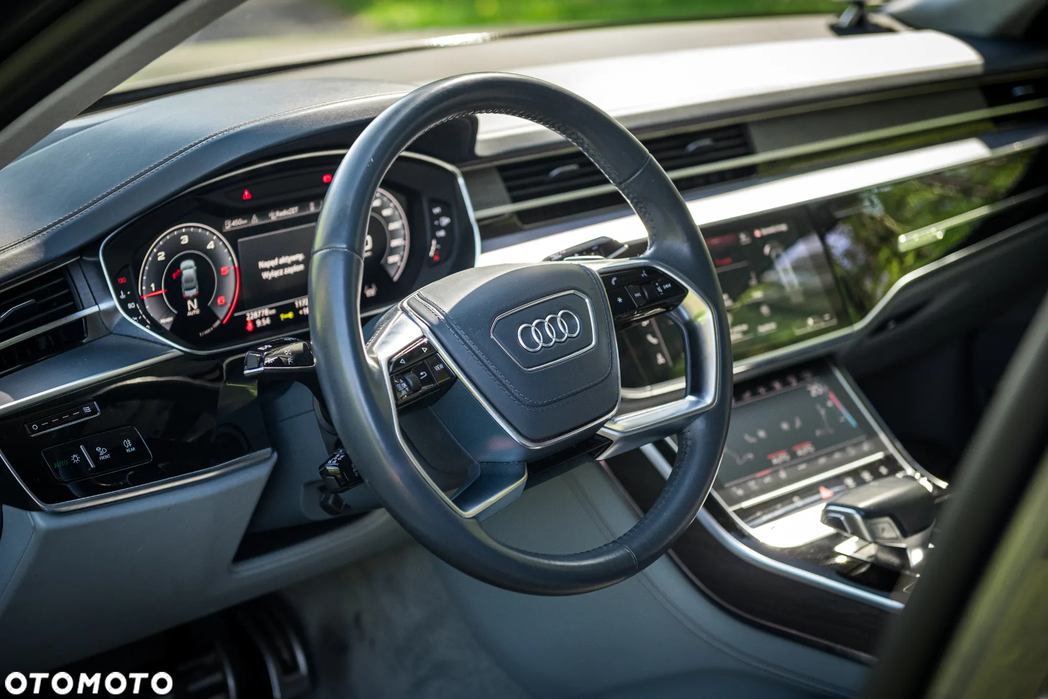Audi A8 - 13