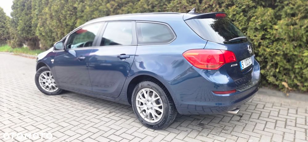 Opel Astra 1.6 Turbo 150 Jahre - 9