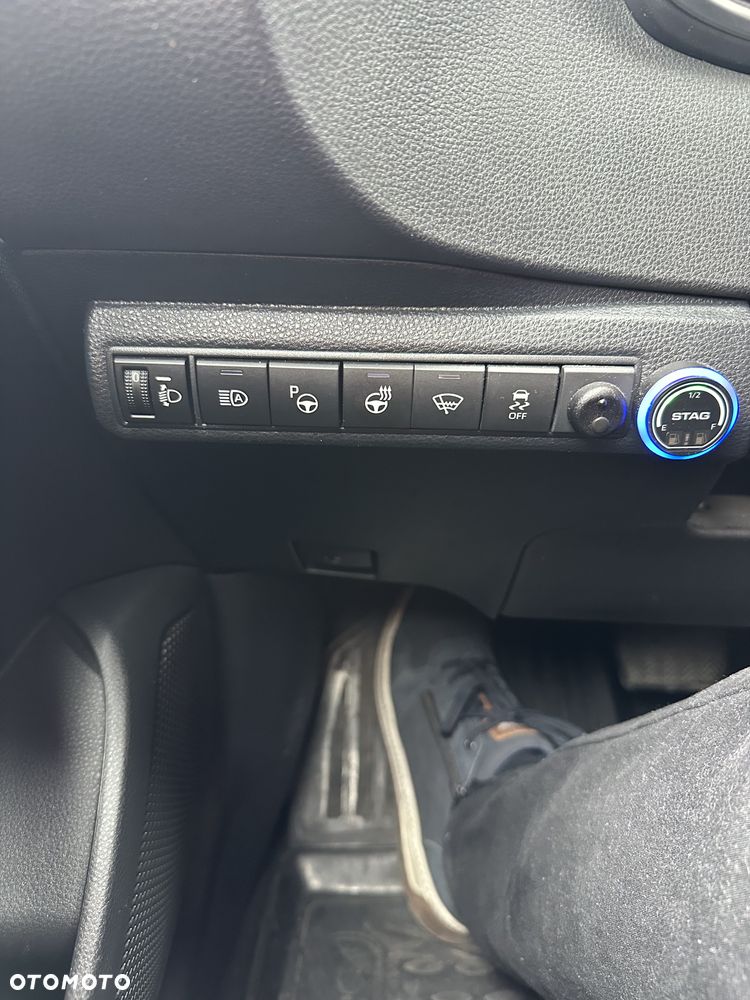 Toyota Corolla 1.8 Hybrid Selection - 7