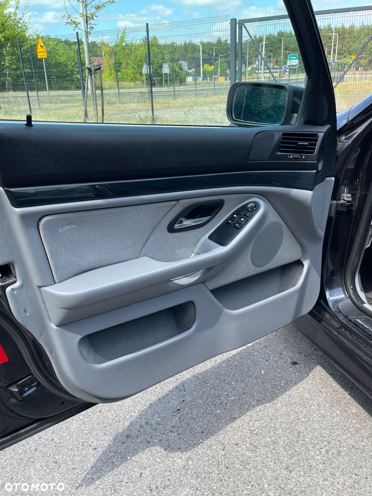 BMW Seria 5 - 17