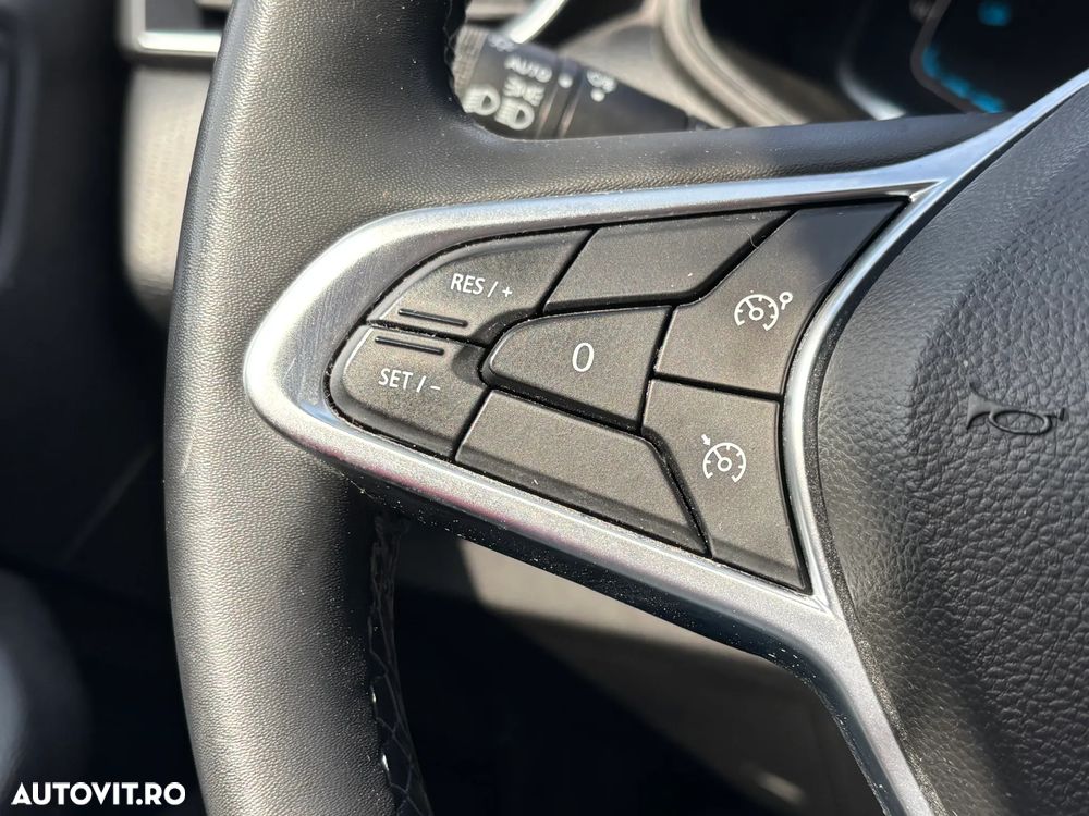 Renault Clio E-TECH 140 BUSINESS EDITION - 28