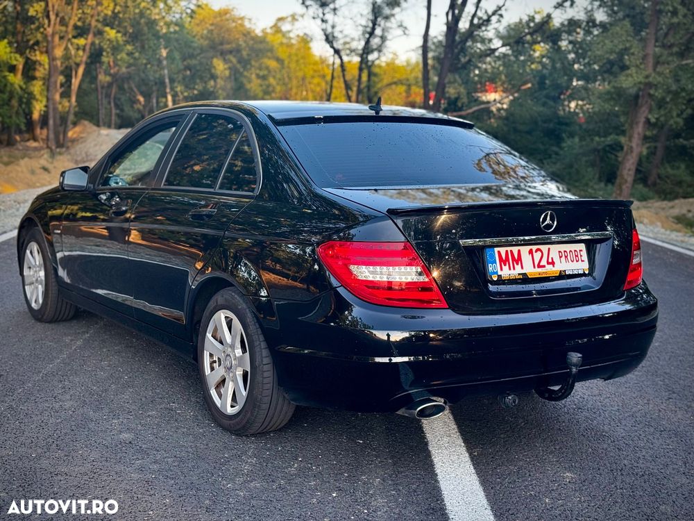 Mercedes-Benz C - 9