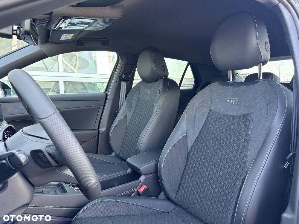 Volkswagen T-Roc - 12