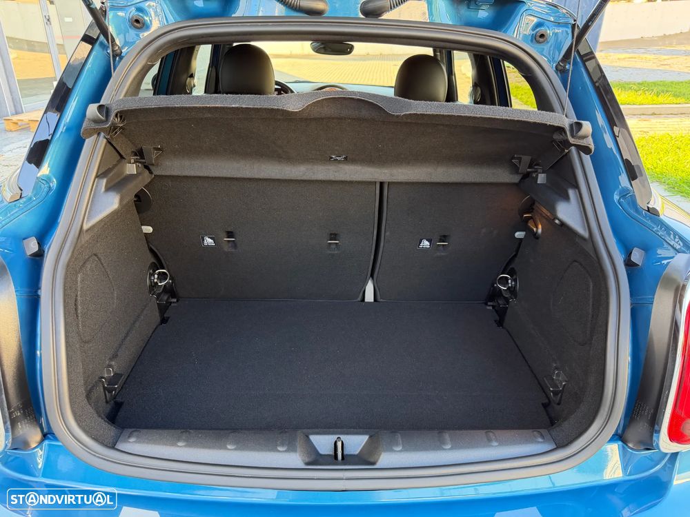 MINI 5 Portas Cooper Premium Extra Essential Auto - 11