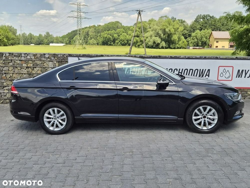Volkswagen Passat - 8