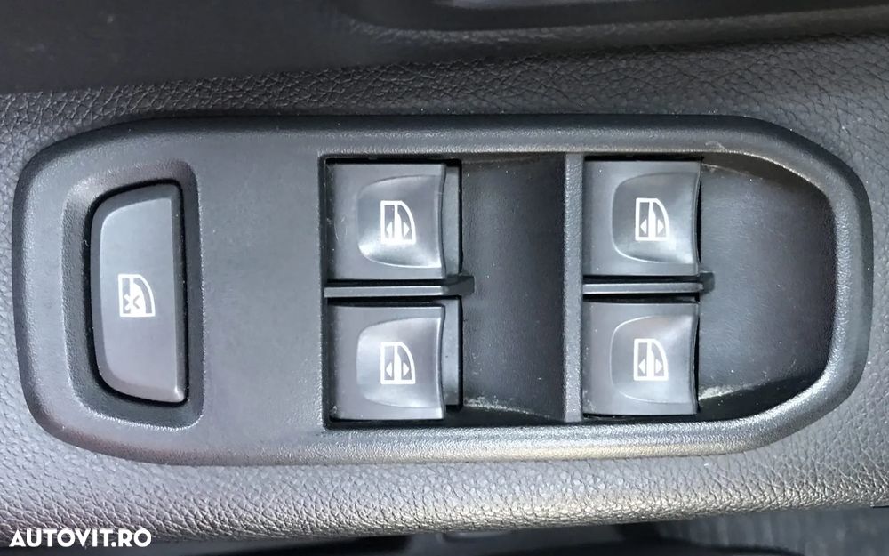 Dacia Duster 1.5 dCi 4x4 Prestige - 23