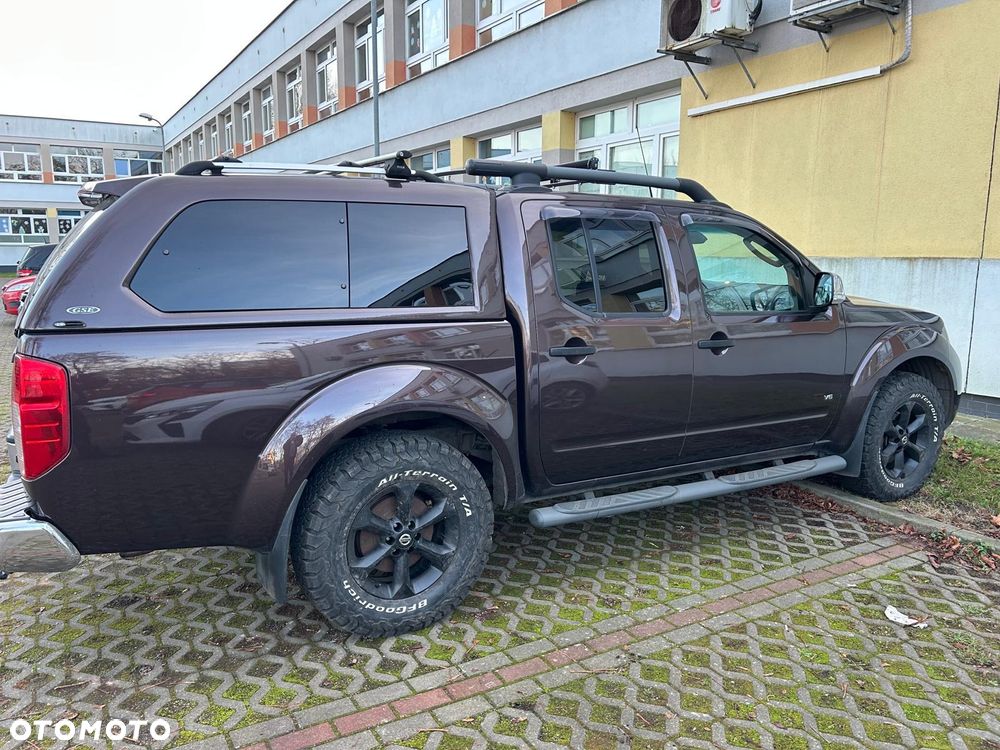Nissan Navara 3.0 D V6 - 25