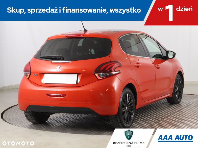 Peugeot 208 - 6
