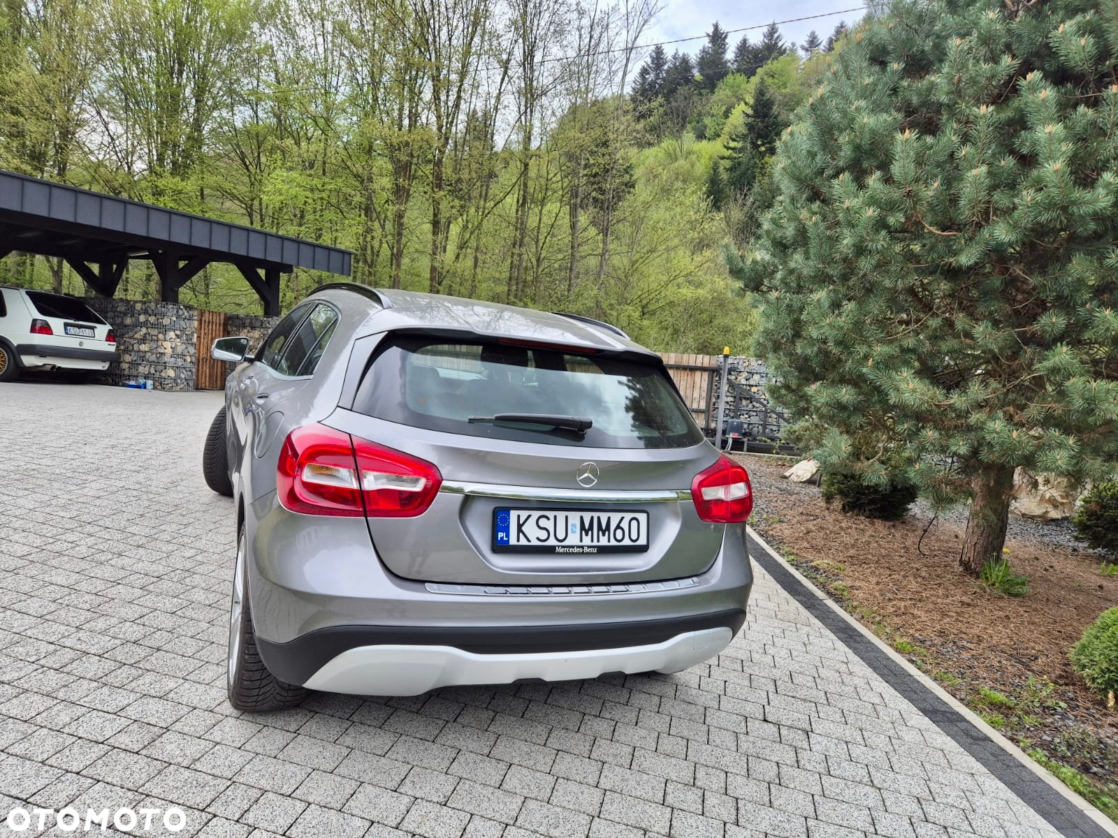 Mercedes-Benz GLA - 7