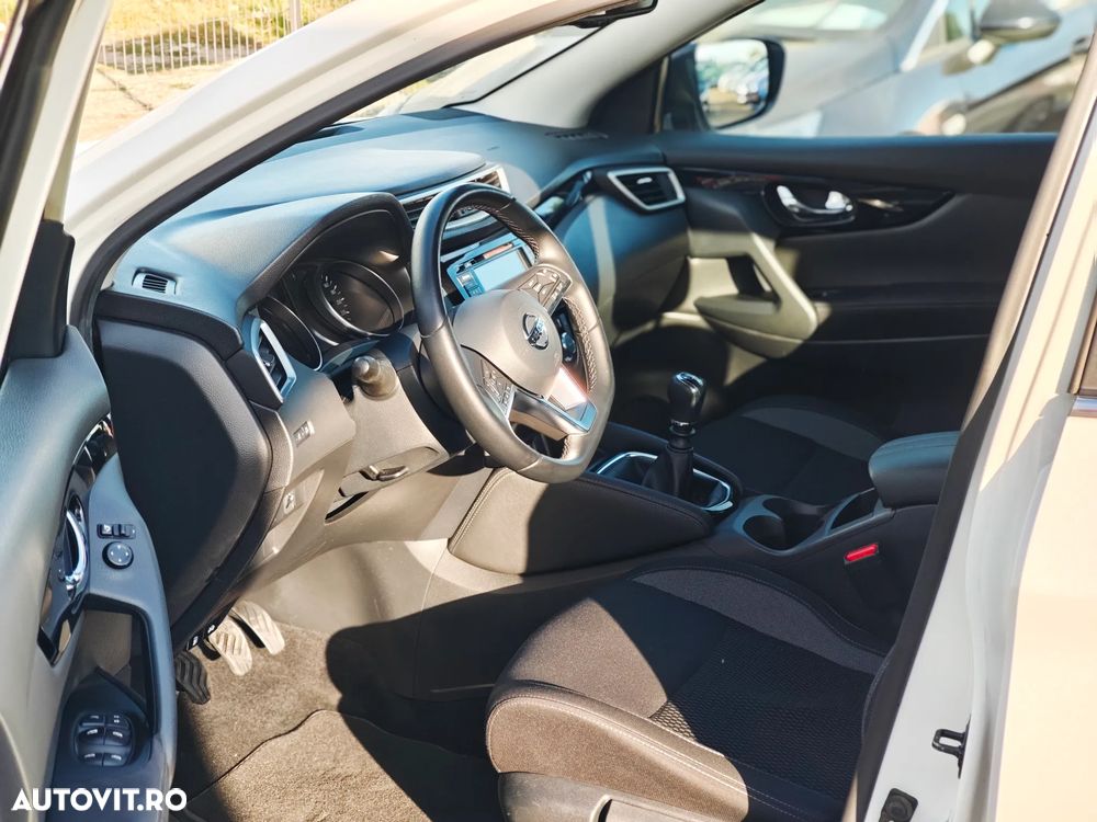 Nissan Qashqai 1.3 138CP 2WD N-Connecta - 9