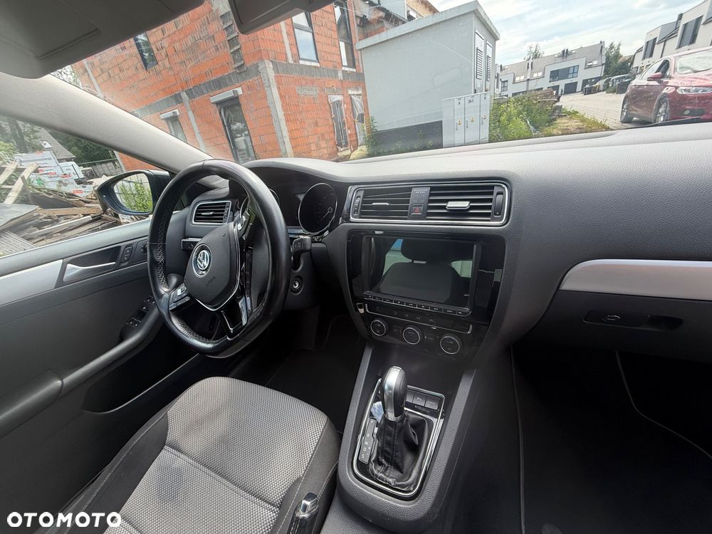 Volkswagen Jetta Hybrid - 9
