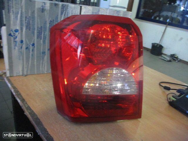 Farol Tras 05303753AF DODGE CALIBER 2008 2.0 CRD 140CV 5P PRETO ESQ DECOMA - 1