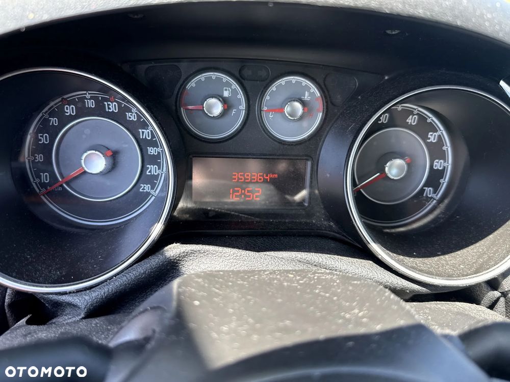 Fiat Punto - 18