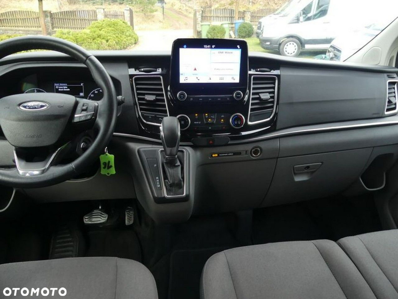Ford Tourneo Custom - 16