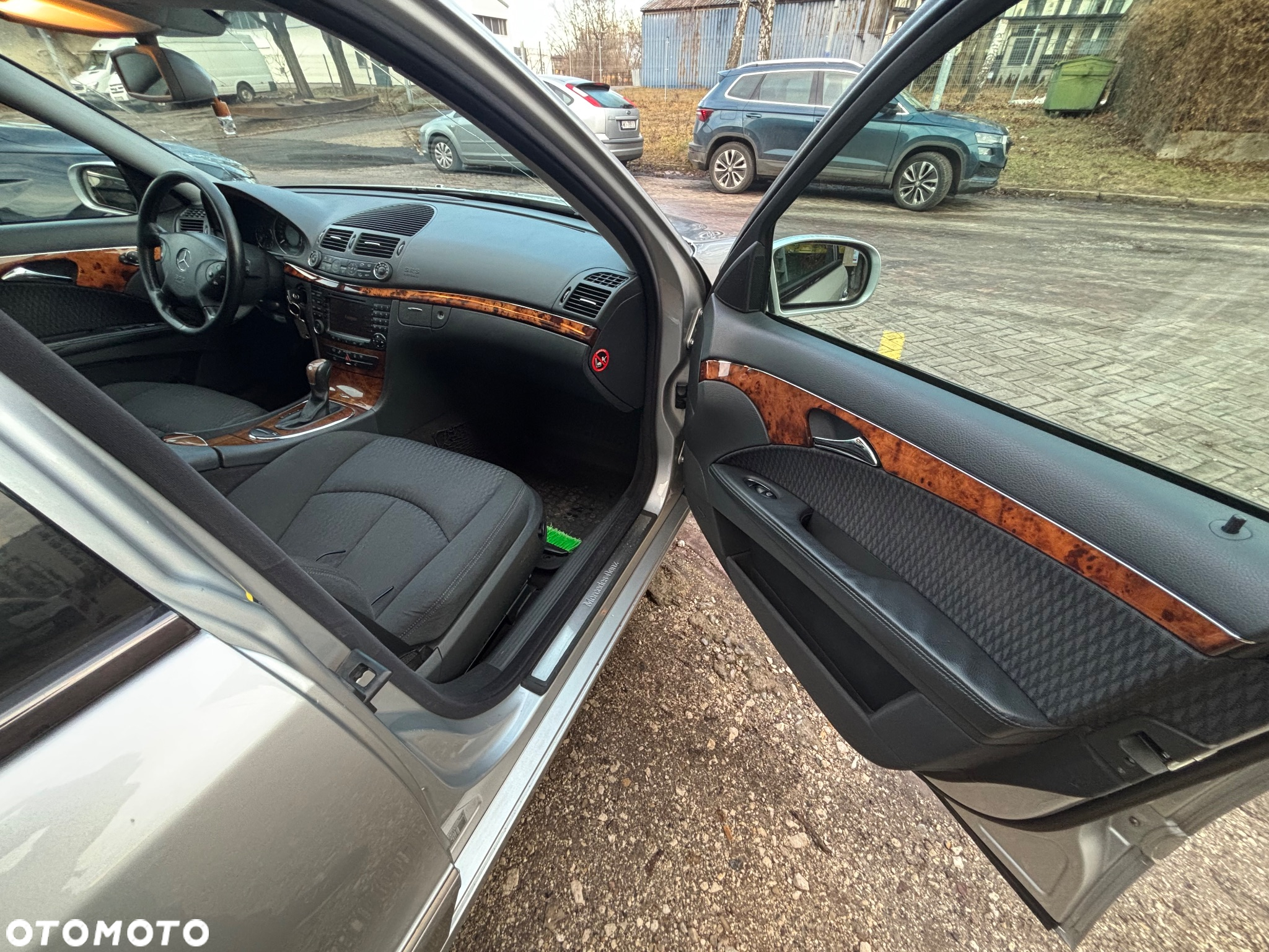 Mercedes-Benz Klasa E 200 T Kompressor Automatik Elegance - 11
