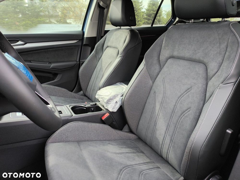 Volkswagen Golf - 11