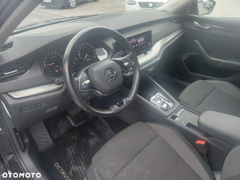 Skoda Octavia 2.0 TDI Ambition DSG - 10