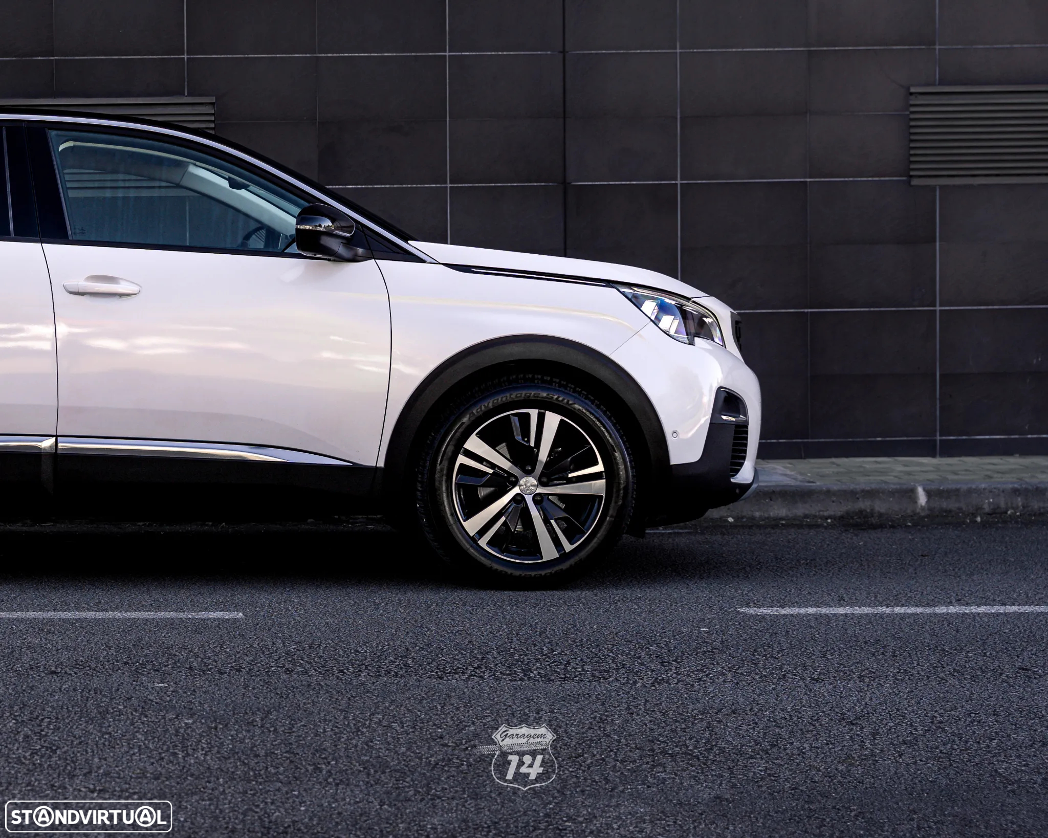 Peugeot 3008 1.2 PureTech Allure J18 - 24
