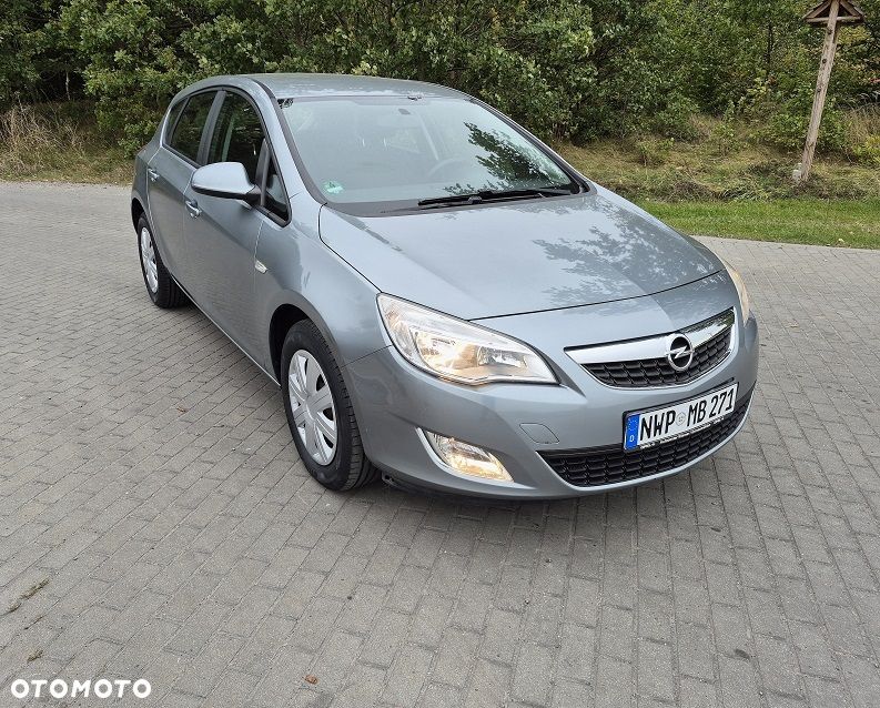 Opel Astra 1.7 CDTI DPF Active - 8