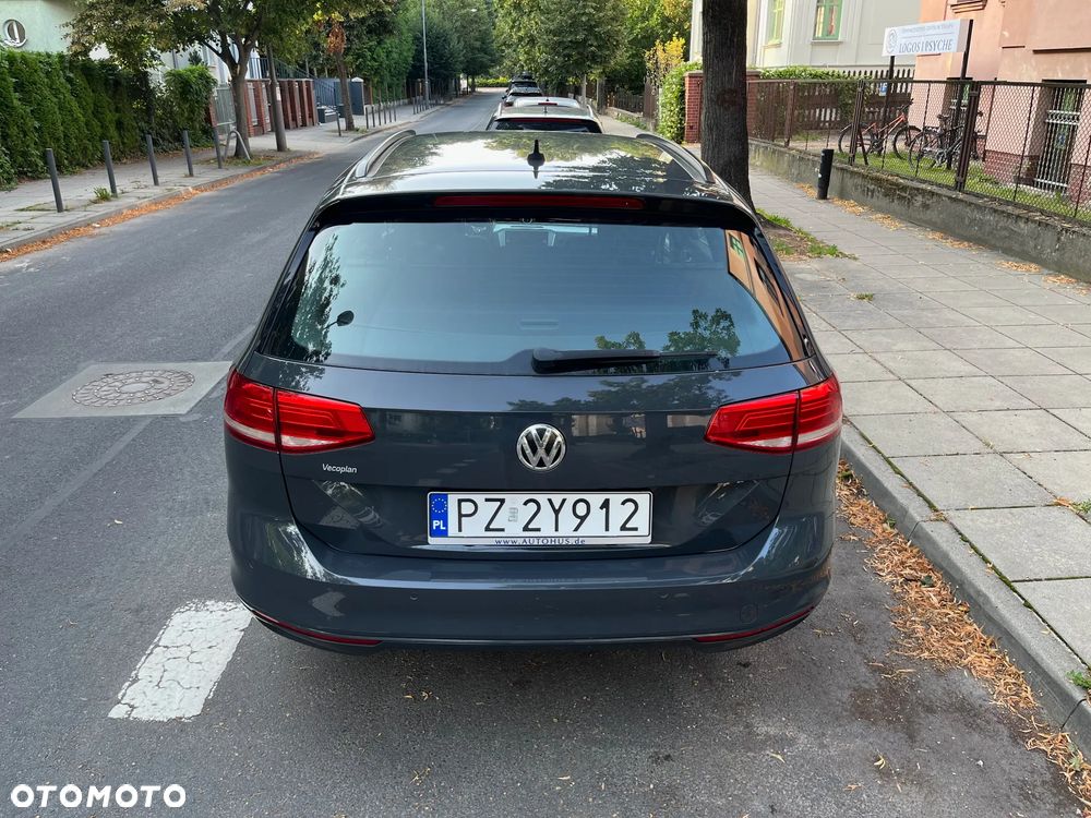 Volkswagen Passat 2.0 TDI SCR DSG Comfortline - 6