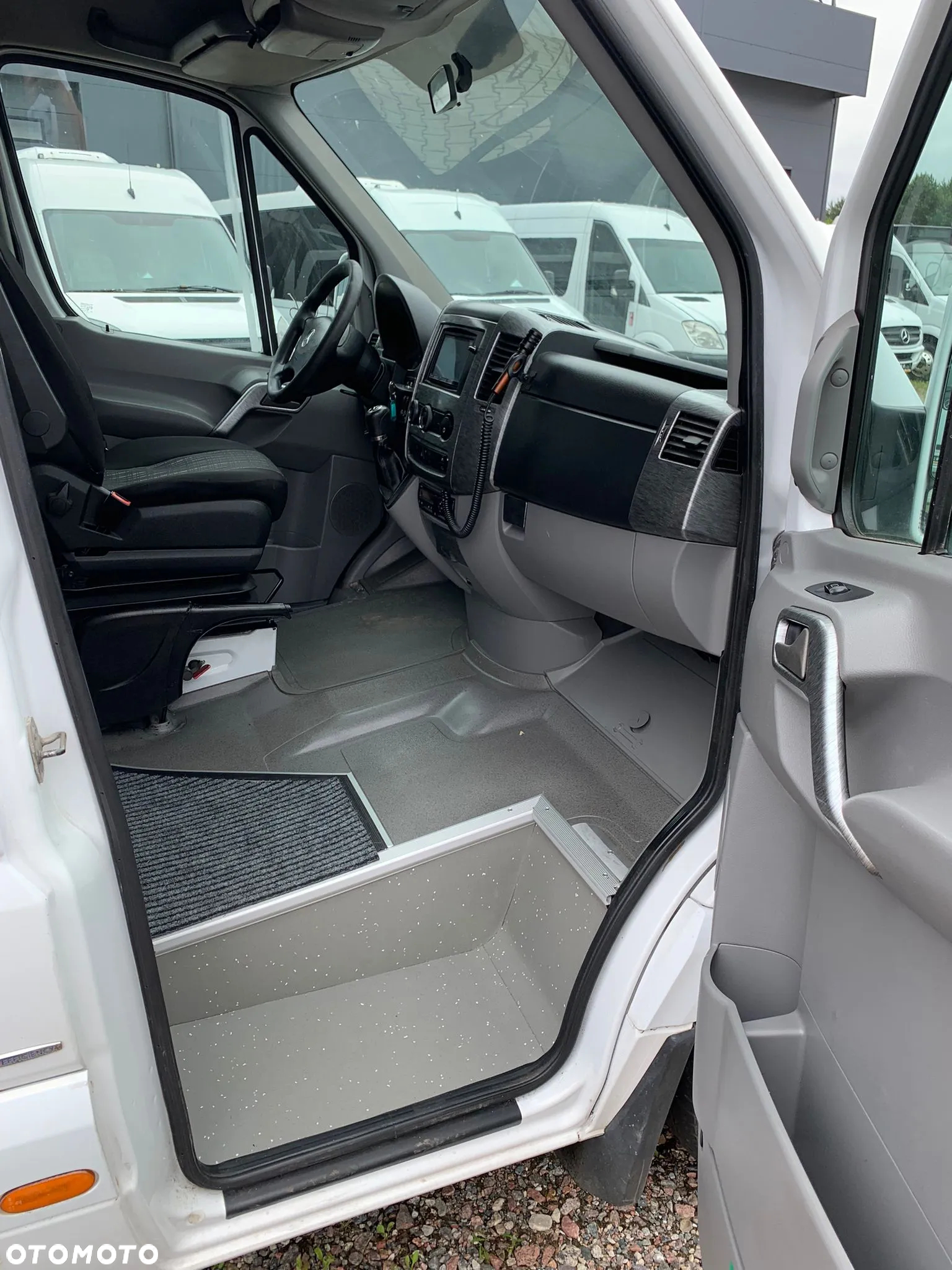Mercedes-Benz Sprinter 516 CDI- 24 Miejsca - 11