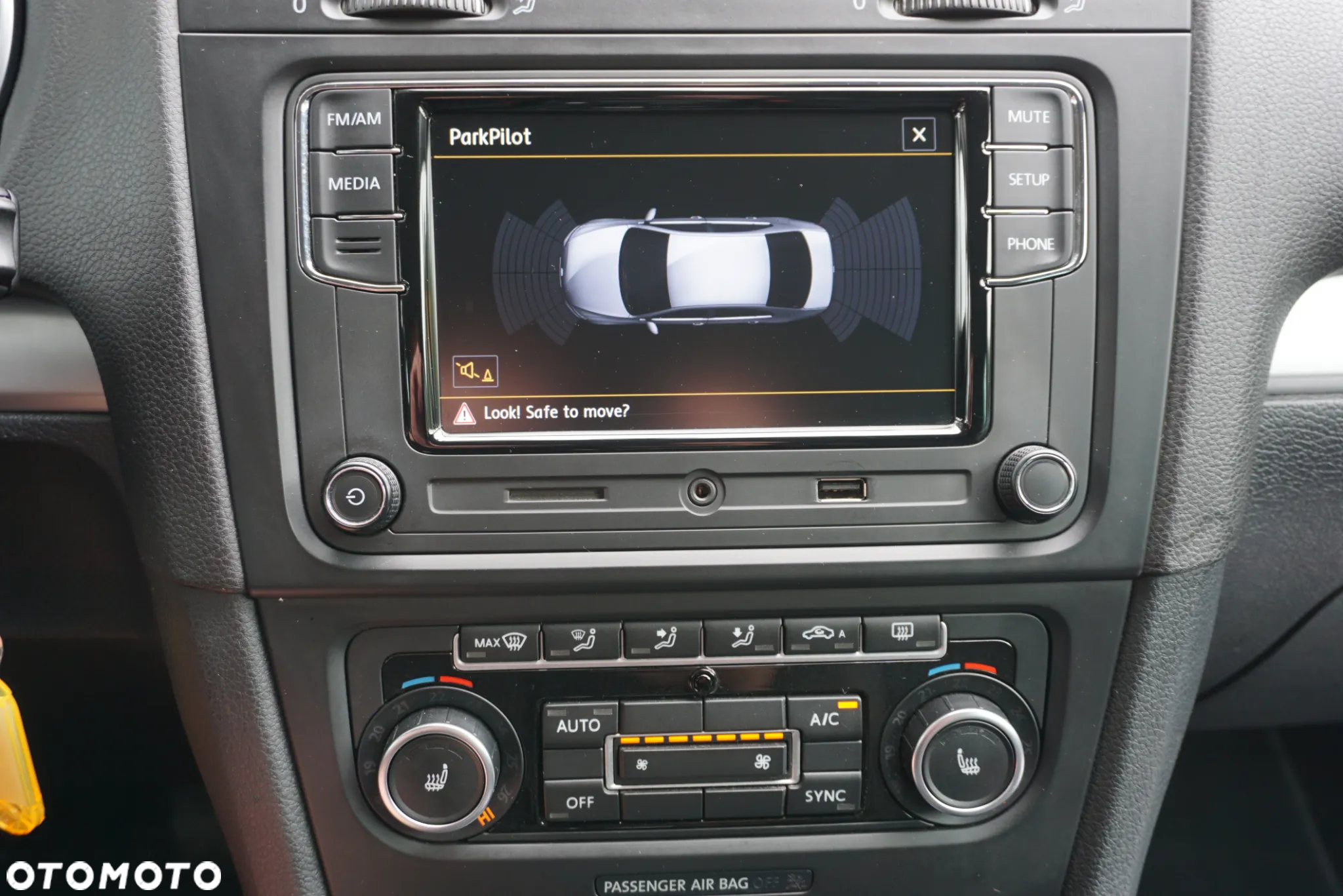 Volkswagen Golf 2.0 TDI DPF Style - 19