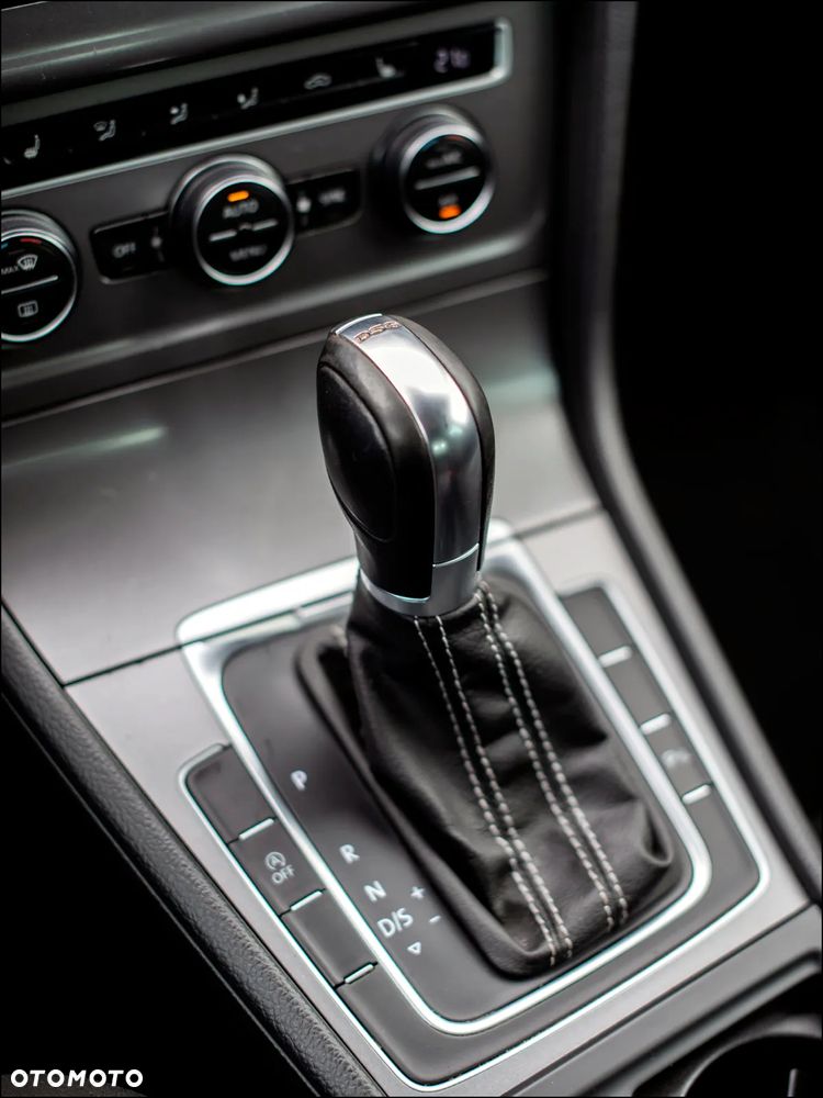 Volkswagen Golf - 31
