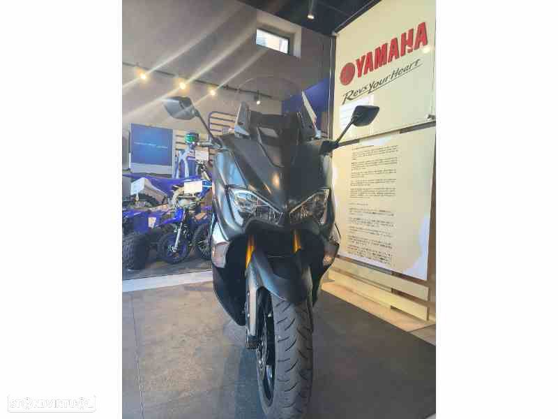 Yamaha TMAX 530 SX - 2