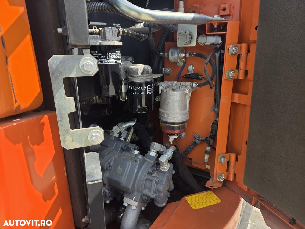 Hitachi ZX85, 8,65 tone, Ad sapare 5m, 2022, 2.427 ore, CUPLA RAPIDA HIDRAULICA+3 CUPE NOI, inst picon pe brate, latime 2,2m, senile cauciuc 90% ok, aer conditionat, computer, reviziile efectuate, ridica aprx 4 tone, leasing 4 ani, CA NOU-PROMOTIE 62.900 EUR - 19