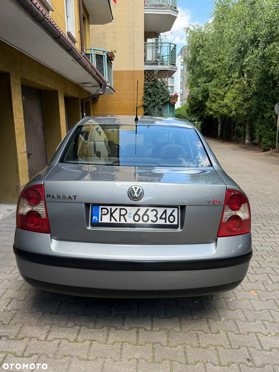 Volkswagen Passat 1.9 TDI Basis - 11