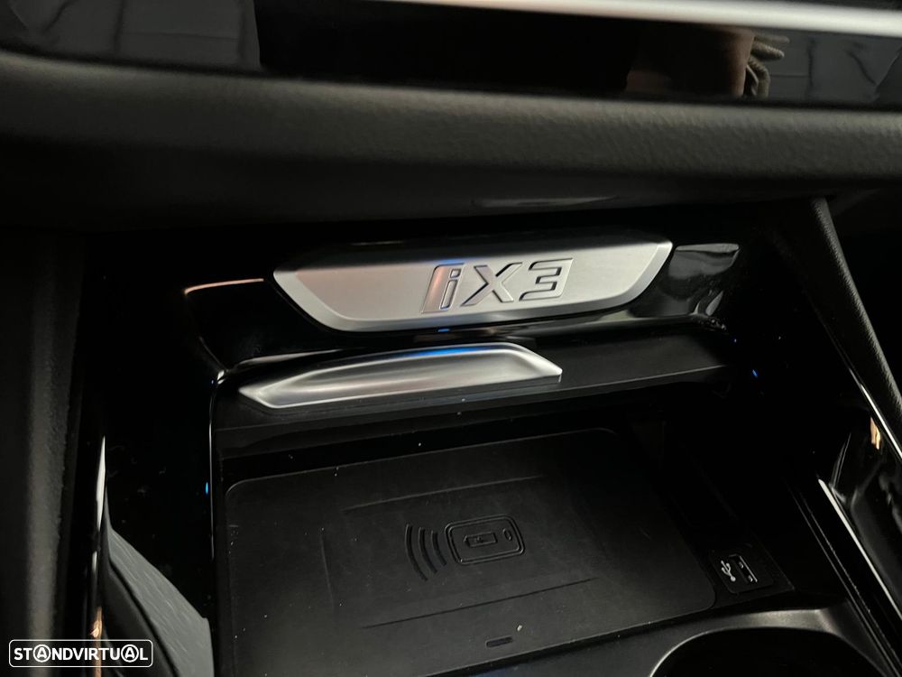 BMW iX3 - 21