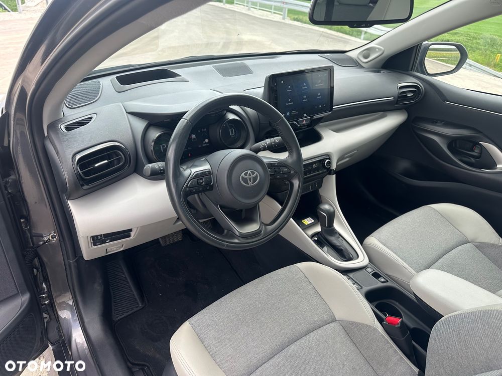 Toyota Yaris Hybrid 1.5 Premiere Edition - 10